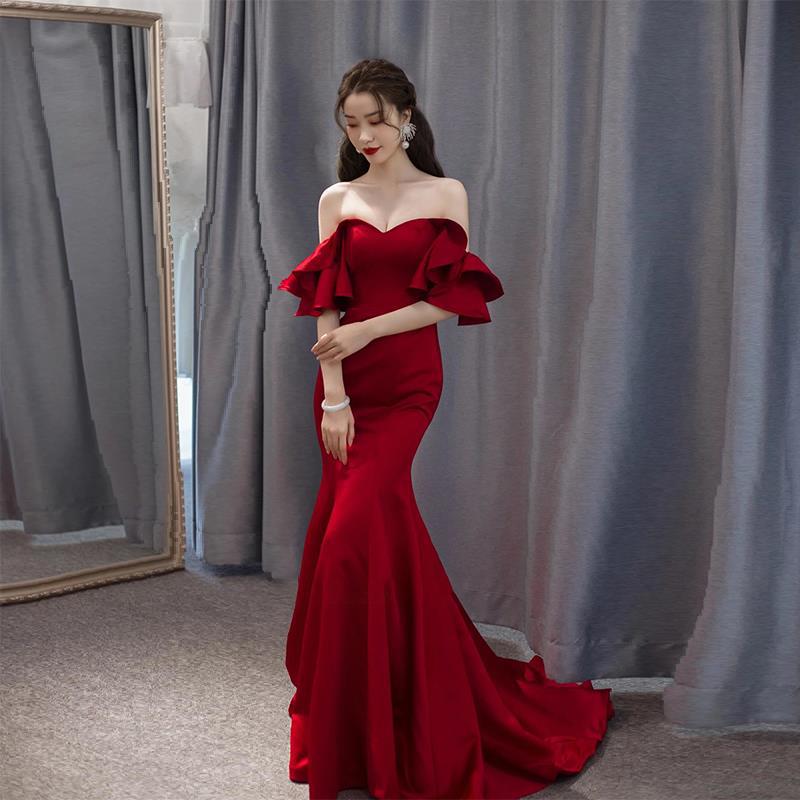 Off-Shoulder Graceful Waist Fishtail Gown