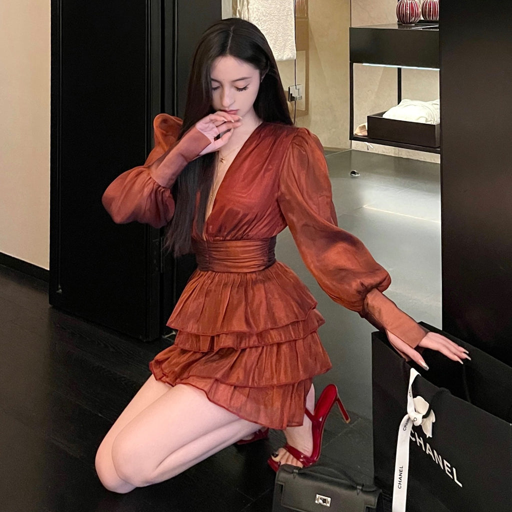 Slim Red Dress Featuring Bubble Sleeves