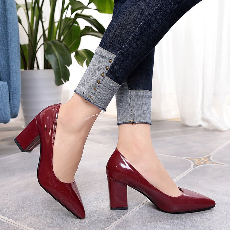Plus Size Women's Work Shoes for All Seasons (2020)