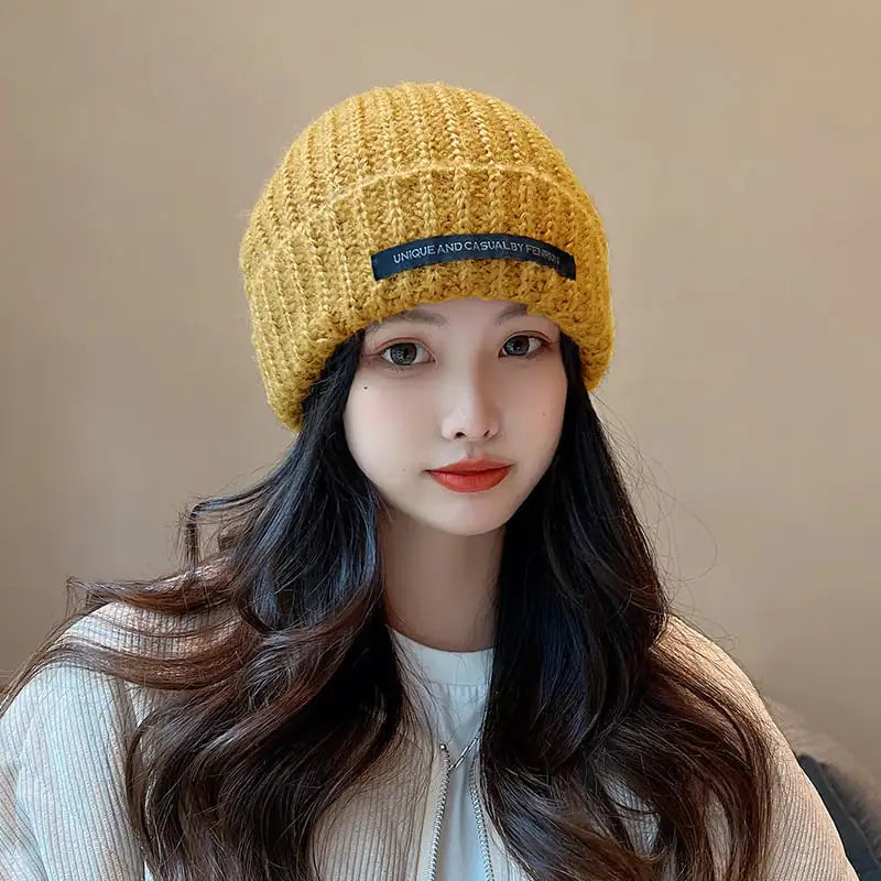 Women's Thick Wool Blend Knitted Hat for Autumn/Winter
