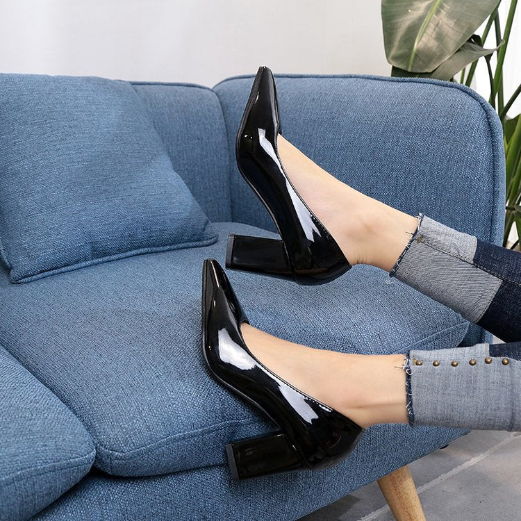 Plus Size Women's Work Shoes for All Seasons (2020)