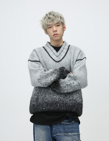 Polka Dot Gradient V-neck Sweater with Embellishments