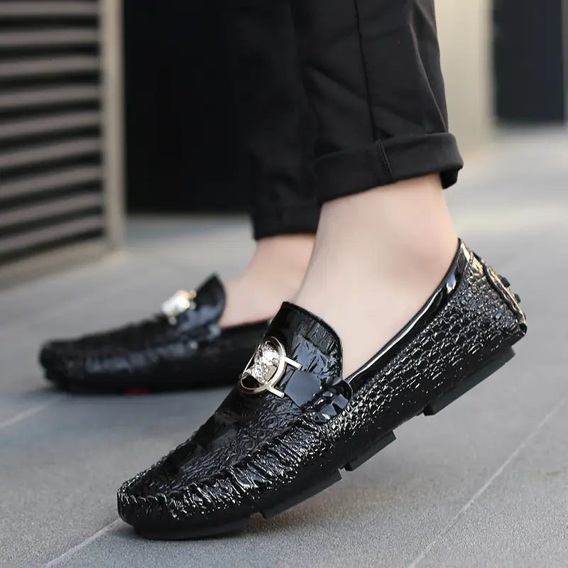 Trendy Plus Size Velvet Casual Shoes for Men