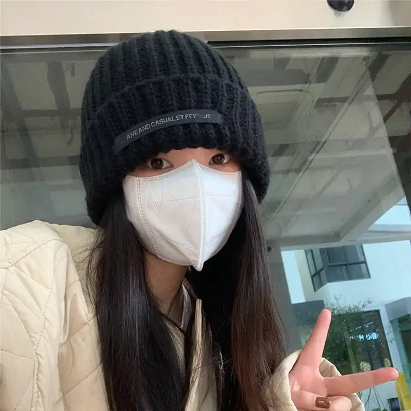 Women's Thick Wool Blend Knitted Hat for Autumn/Winter