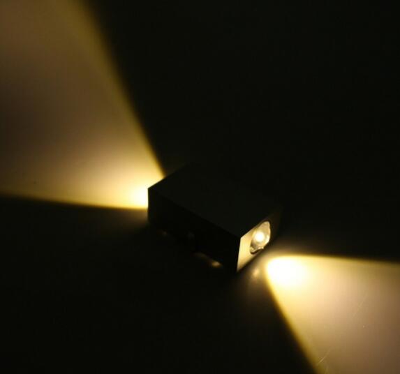 Aluminum Wall Light Fixture
