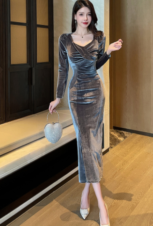 High-End Velvet Slimming Long Sleeve Dress for Women