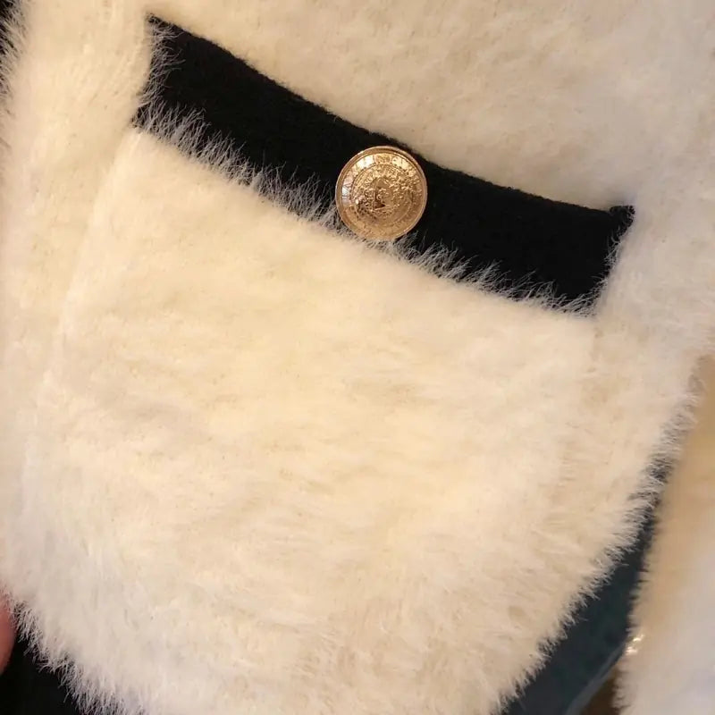 2020 Women's Soft White Knit Cardigan with Metal Buckle