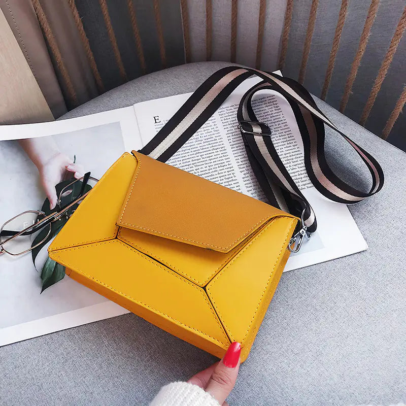 Fashionable Women's PU Leather Shoulder Bag with Chain