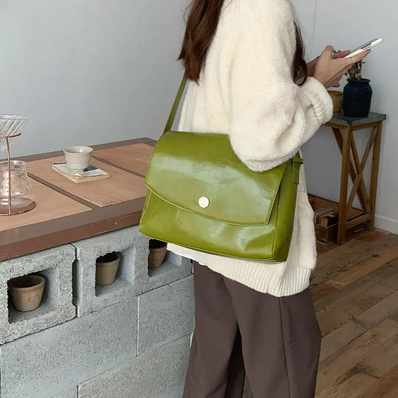 Retro Large Capacity Briefcase with Niche Design