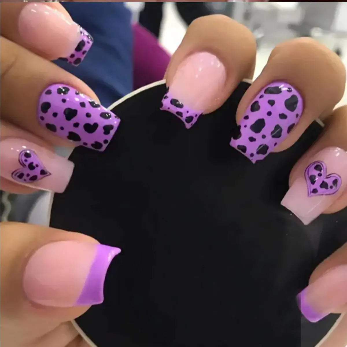 Valentine's Day Press-On Nail Set with Heart Designs
