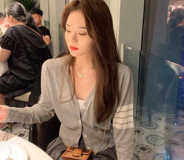 2020 Autumn Fashion V-Neck Button Long Sleeve Cardigan