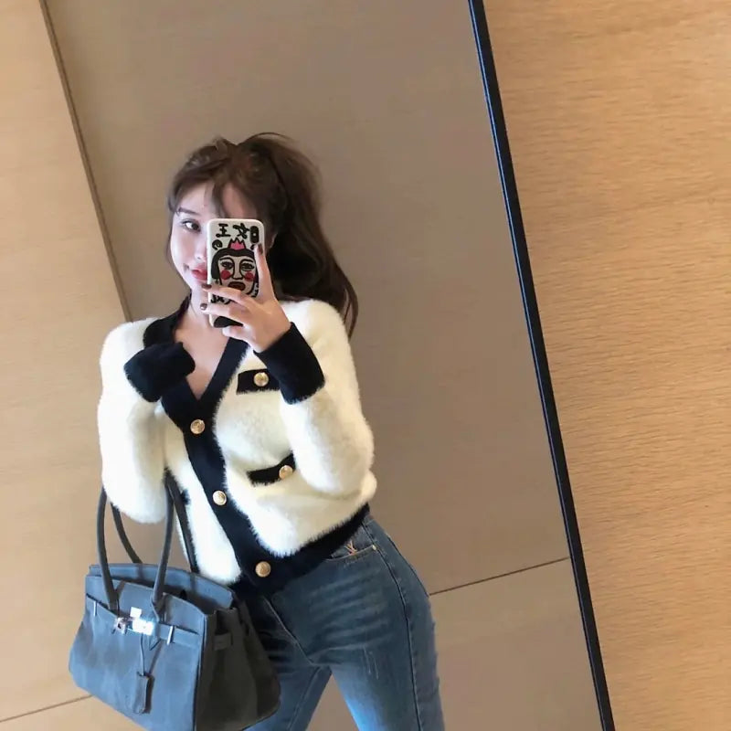 2020 Women's Soft White Knit Cardigan with Metal Buckle