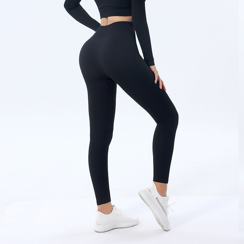 Seamless Yoga Set with Long Sleeve Top and Pants