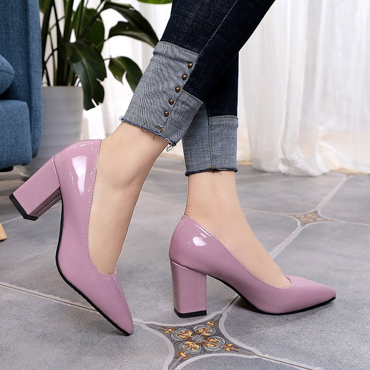 Plus Size Women's Work Shoes for All Seasons (2020)
