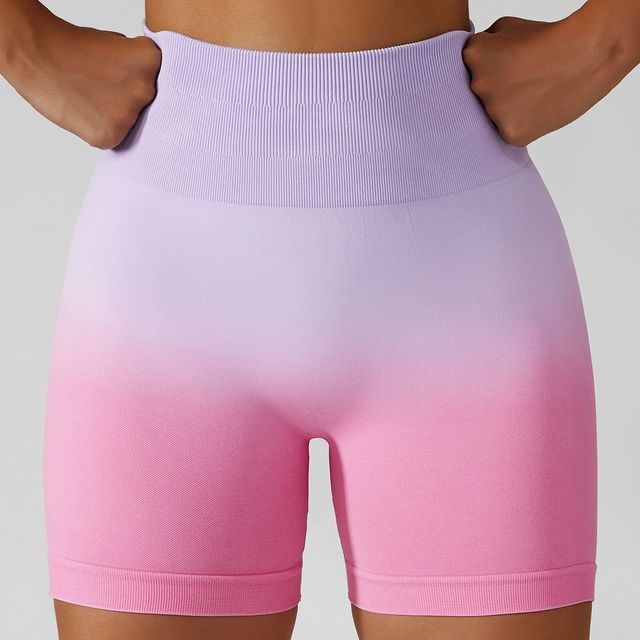 Gradient Seamless Yoga Shorts for Comfortable Workouts