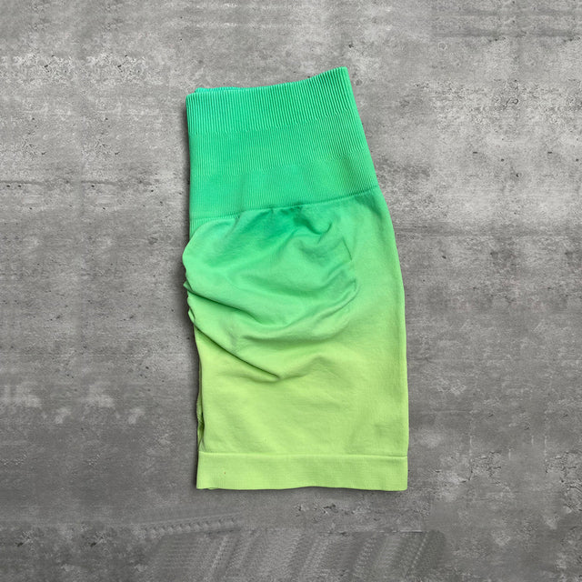 Gradient Seamless Yoga Shorts for Comfortable Workouts