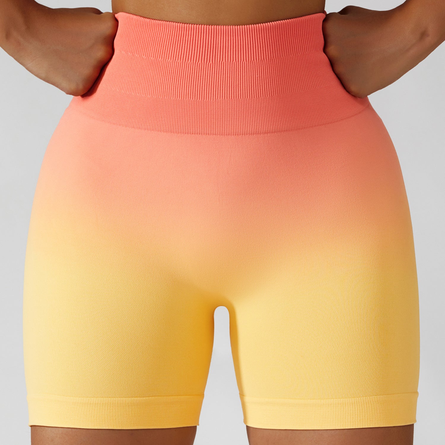 Gradient Seamless Yoga Shorts for Comfortable Workouts