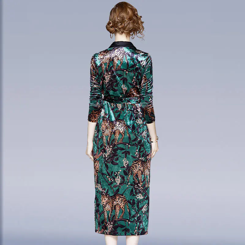 Velvet Dress with Suit Collar and Bodycon Design