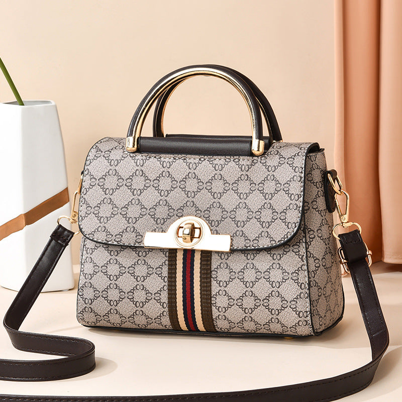 Fashionable Women's Handbag 2023 Summer Vintage Style