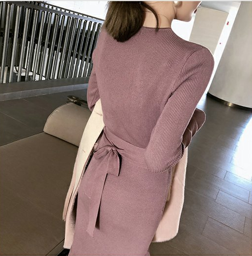 Audrey Hepburn Style Slim Fit Knit Dress with Slit
