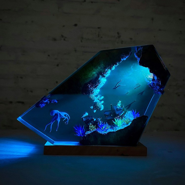 Solid Wood Epoxy Resin Night Lamp