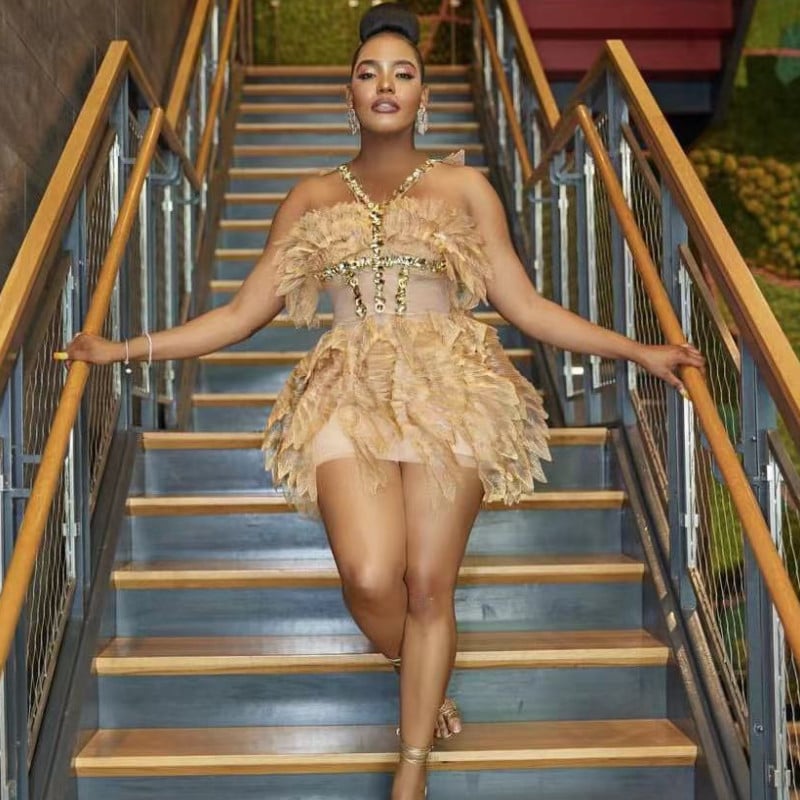 Off-Shoulder Halter Gold Tight Skirt for Stage Performers