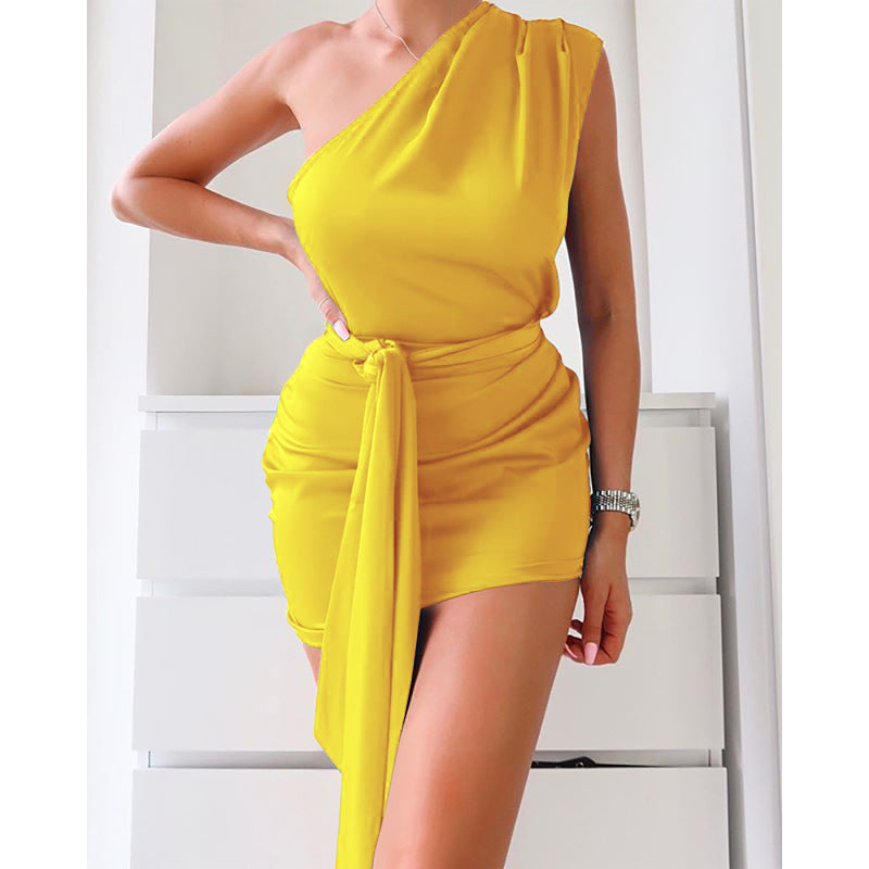 Women's Fashion Solid Color One-Shoulder Dress