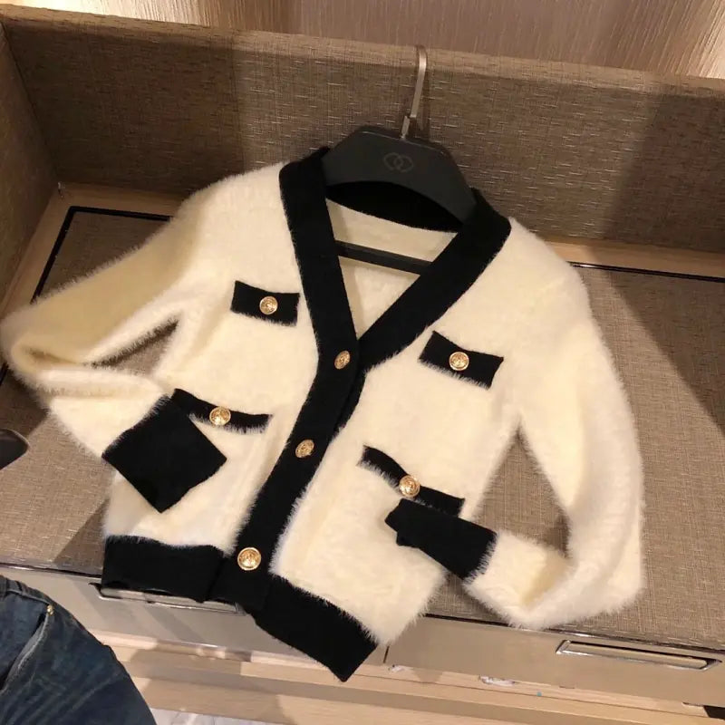 2020 Women's Soft White Knit Cardigan with Metal Buckle