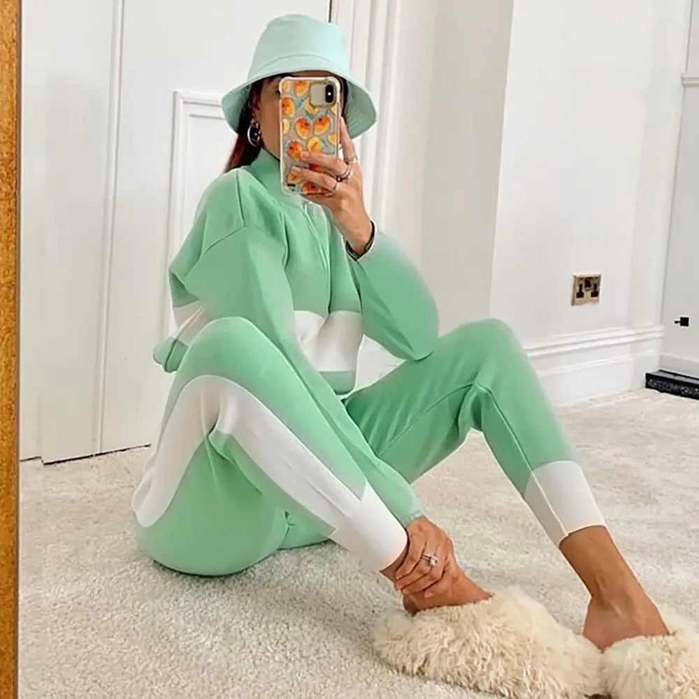 Women's Casual Sport Set with Color Block Design