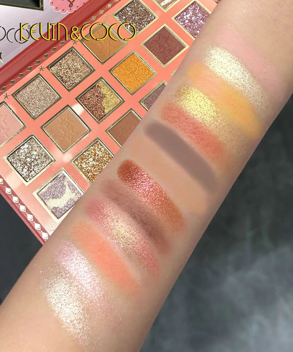 18-Color Waterproof Eyeshadow Palette - Shimmer & Matte